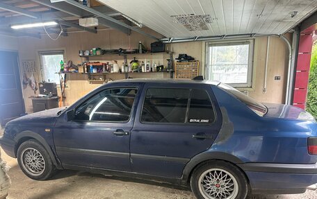 Volkswagen Vento, 1995 год, 120 000 рублей, 4 фотография