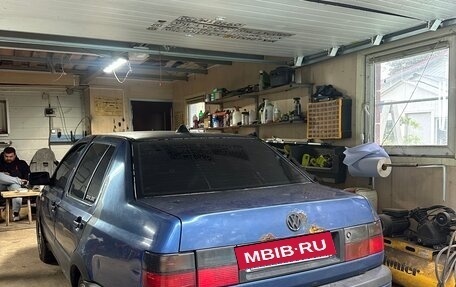 Volkswagen Vento, 1995 год, 120 000 рублей, 3 фотография