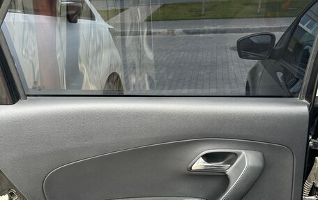 Volkswagen Polo VI (EU Market), 2011 год, 700 000 рублей, 23 фотография