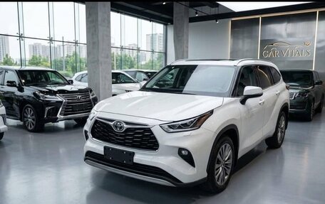 Toyota Highlander, 2026 год, 5 360 000 рублей, 4 фотография