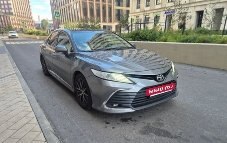 Toyota Camry, 2022 год, 3 520 000 рублей, 5 фотография