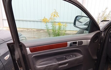 Volkswagen Touareg III, 2004 год, 550 000 рублей, 5 фотография