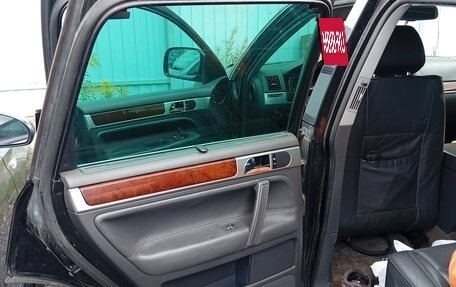 Volkswagen Touareg III, 2004 год, 550 000 рублей, 6 фотография