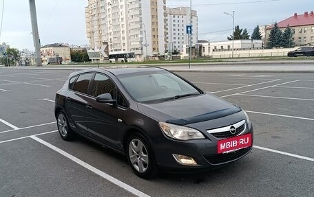 Opel Astra J, 2011 год, 650 000 рублей, 3 фотография