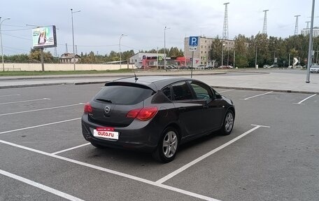 Opel Astra J, 2011 год, 650 000 рублей, 4 фотография