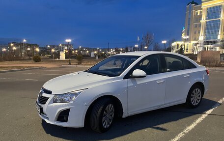 Chevrolet Cruze II, 2014 год, 650 000 рублей, 10 фотография
