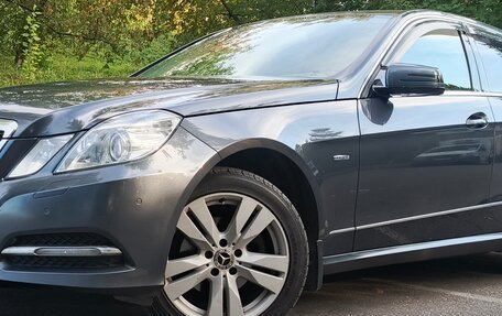 Mercedes-Benz E-Класс, 2011 год, 1 450 000 рублей, 2 фотография