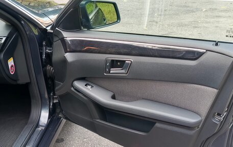 Mercedes-Benz E-Класс, 2011 год, 1 450 000 рублей, 19 фотография