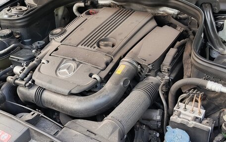 Mercedes-Benz E-Класс, 2011 год, 1 450 000 рублей, 28 фотография