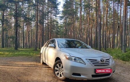 Toyota Camry, 2007 год, 750 000 рублей, 2 фотография