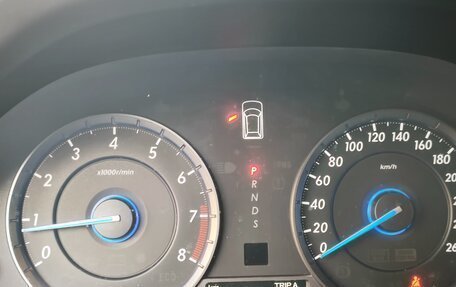 Honda Crosstour I рестайлинг, 2011 год, 1 650 000 рублей, 8 фотография