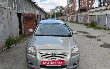 Toyota Avensis III рестайлинг, 2007 год, 900 000 рублей, 25 фотография