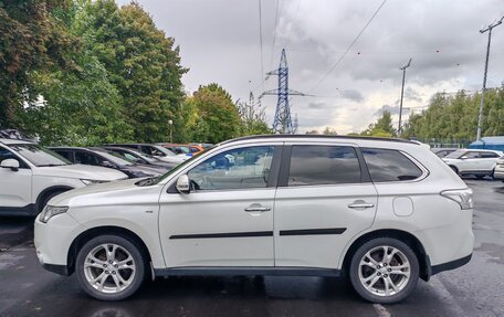 Mitsubishi Outlander III рестайлинг 3, 2013 год, 1 640 000 рублей, 2 фотография