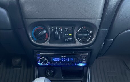 Nissan Almera, 2005 год, 335 000 рублей, 13 фотография