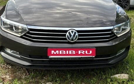 Volkswagen Passat B8 рестайлинг, 2017 год, 1 850 000 рублей, 3 фотография