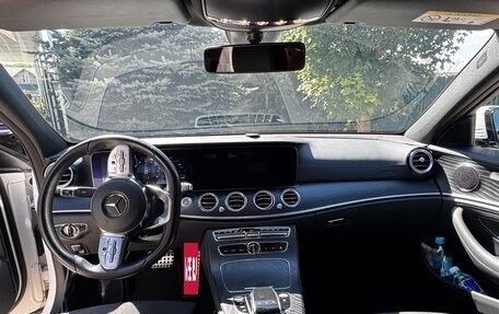 Mercedes-Benz E-Класс, 2019 год, 4 300 000 рублей, 6 фотография