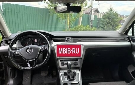 Volkswagen Passat B8 рестайлинг, 2017 год, 1 850 000 рублей, 8 фотография