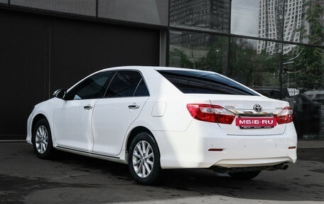 Toyota Camry, 2013 год, 1 720 000 рублей, 6 фотография