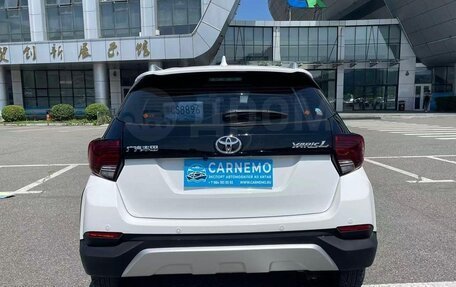 Toyota Yaris, 2022 год, 1 395 000 рублей, 6 фотография