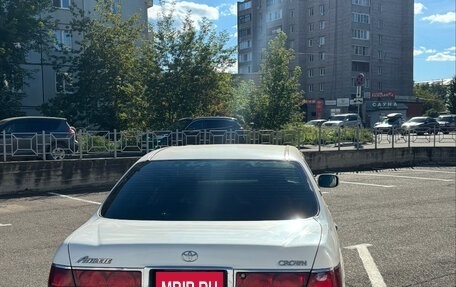 Toyota Crown, 2001 год, 880 000 рублей, 3 фотография