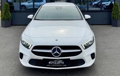 Mercedes-Benz A-Класс, 2018 год, 1 570 000 рублей, 1 фотография