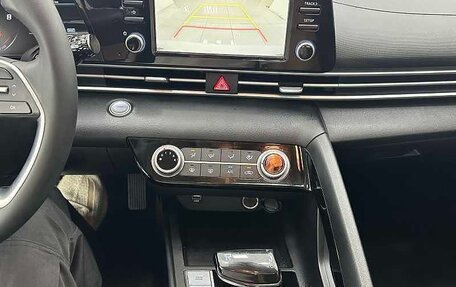 Hyundai Elantra, 2023 год, 1 515 000 рублей, 14 фотография