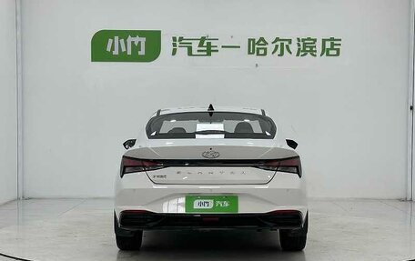 Hyundai Elantra, 2023 год, 1 515 000 рублей, 6 фотография