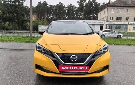 Nissan Leaf II, 2018 год, 1 799 000 рублей, 2 фотография
