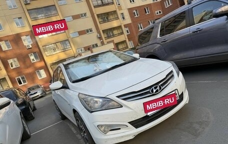 Hyundai Solaris II рестайлинг, 2016 год, 700 000 рублей, 3 фотография