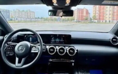 Mercedes-Benz A-Класс, 2018 год, 1 570 000 рублей, 6 фотография