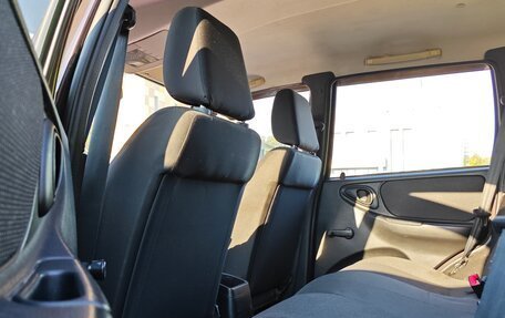 Chevrolet Niva I рестайлинг, 2015 год, 610 000 рублей, 9 фотография