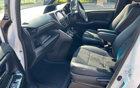 Toyota Esquire I, 2019 год, 2 675 000 рублей, 15 фотография