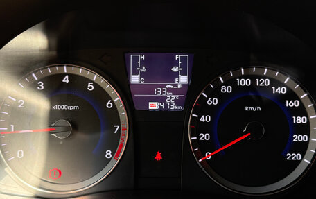 Hyundai Solaris II рестайлинг, 2016 год, 950 000 рублей, 12 фотография