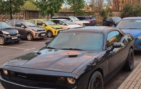 Dodge Challenger III рестайлинг 2, 2013 год, 2 450 000 рублей, 2 фотография