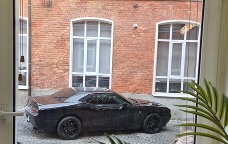 Dodge Challenger III рестайлинг 2, 2013 год, 2 450 000 рублей, 13 фотография