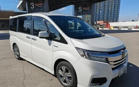 Honda Stepwgn IV, 2019 год, 2 800 000 рублей, 2 фотография