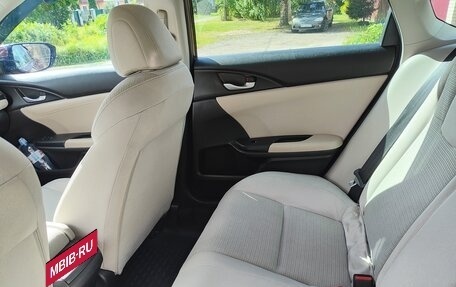 Honda Insight III, 2019 год, 1 900 000 рублей, 15 фотография