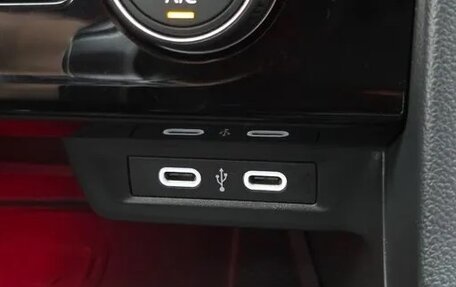 Volkswagen Jetta VII, 2023 год, 2 600 000 рублей, 17 фотография