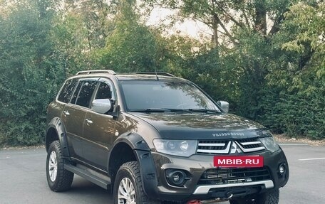 Mitsubishi Pajero Sport II рестайлинг, 2014 год, 1 450 000 рублей, 3 фотография
