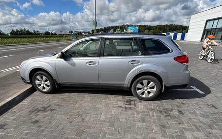 Subaru Outback IV рестайлинг, 2011 год, 1 090 000 рублей, 2 фотография