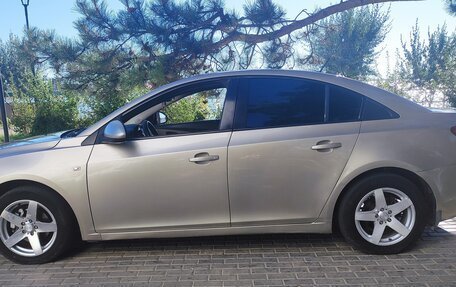 Chevrolet Cruze II, 2010 год, 560 000 рублей, 6 фотография