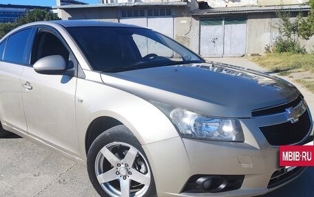 Chevrolet Cruze II, 2010 год, 560 000 рублей, 2 фотография