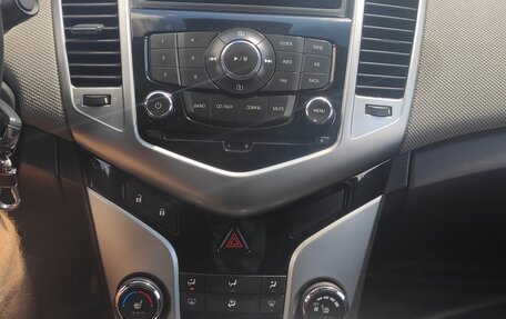 Chevrolet Cruze II, 2010 год, 560 000 рублей, 17 фотография
