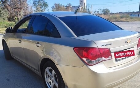 Chevrolet Cruze II, 2010 год, 560 000 рублей, 10 фотография