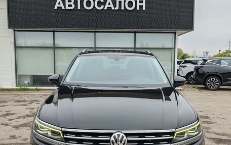 Volkswagen Tiguan II, 2017 год, 1 999 000 рублей, 5 фотография