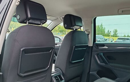 Volkswagen Tiguan II, 2017 год, 1 999 000 рублей, 10 фотография