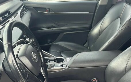 Toyota Camry, 2019 год, 2 800 000 рублей, 6 фотография