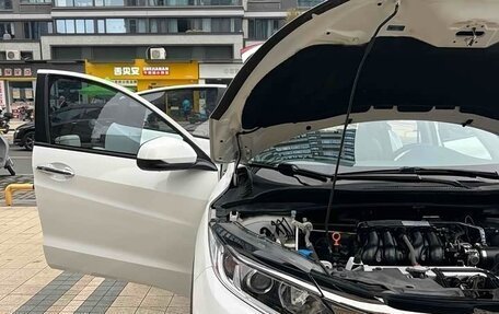 Honda Vezel, 2022 год, 1 569 000 рублей, 9 фотография
