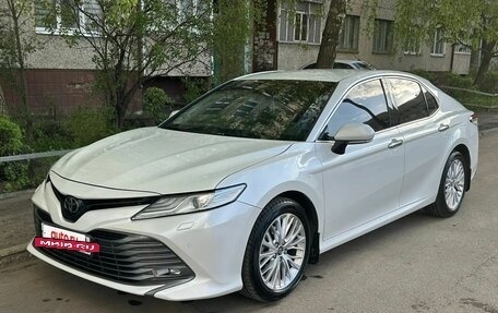 Toyota Camry, 2019 год, 2 800 000 рублей, 2 фотография