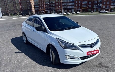 Hyundai Solaris II рестайлинг, 2016 год, 930 000 рублей, 2 фотография